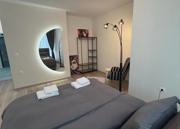 アパート Amaris 1 *